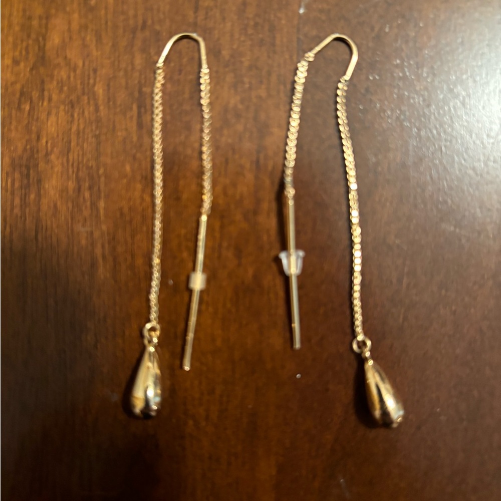 Elegant Gold Drop Earrings